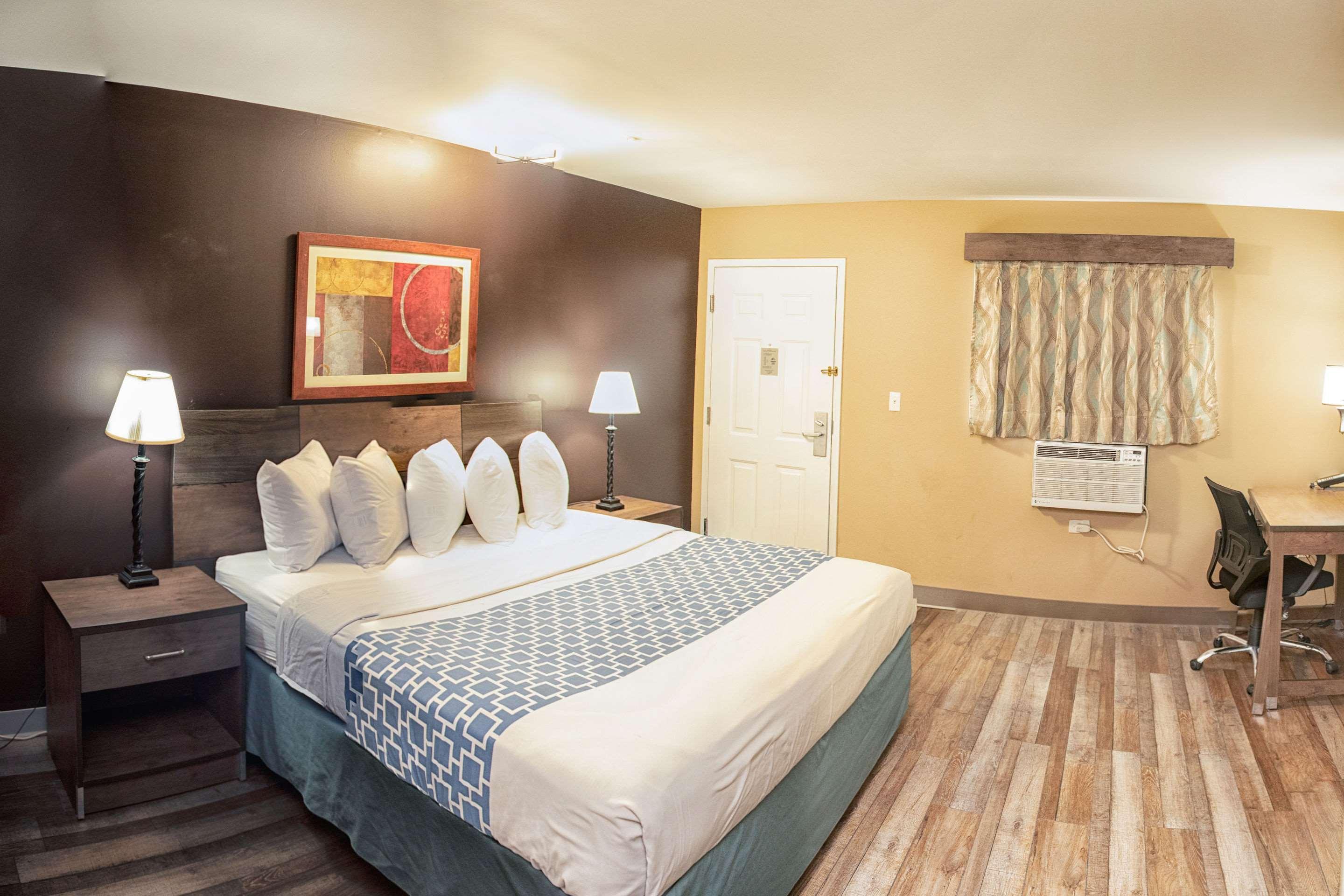 Suburban Studios Charlotte-Ballantyne Ngoại thất bức ảnh