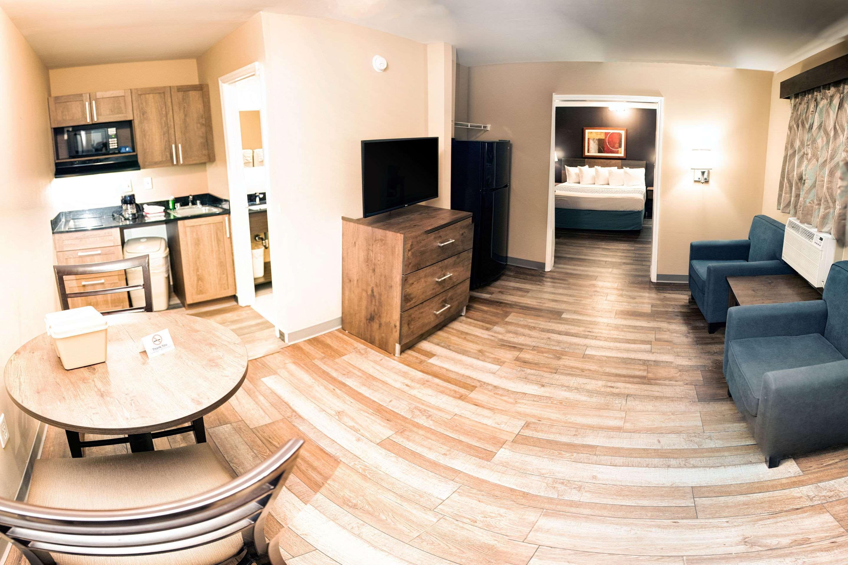 Suburban Studios Charlotte-Ballantyne Ngoại thất bức ảnh