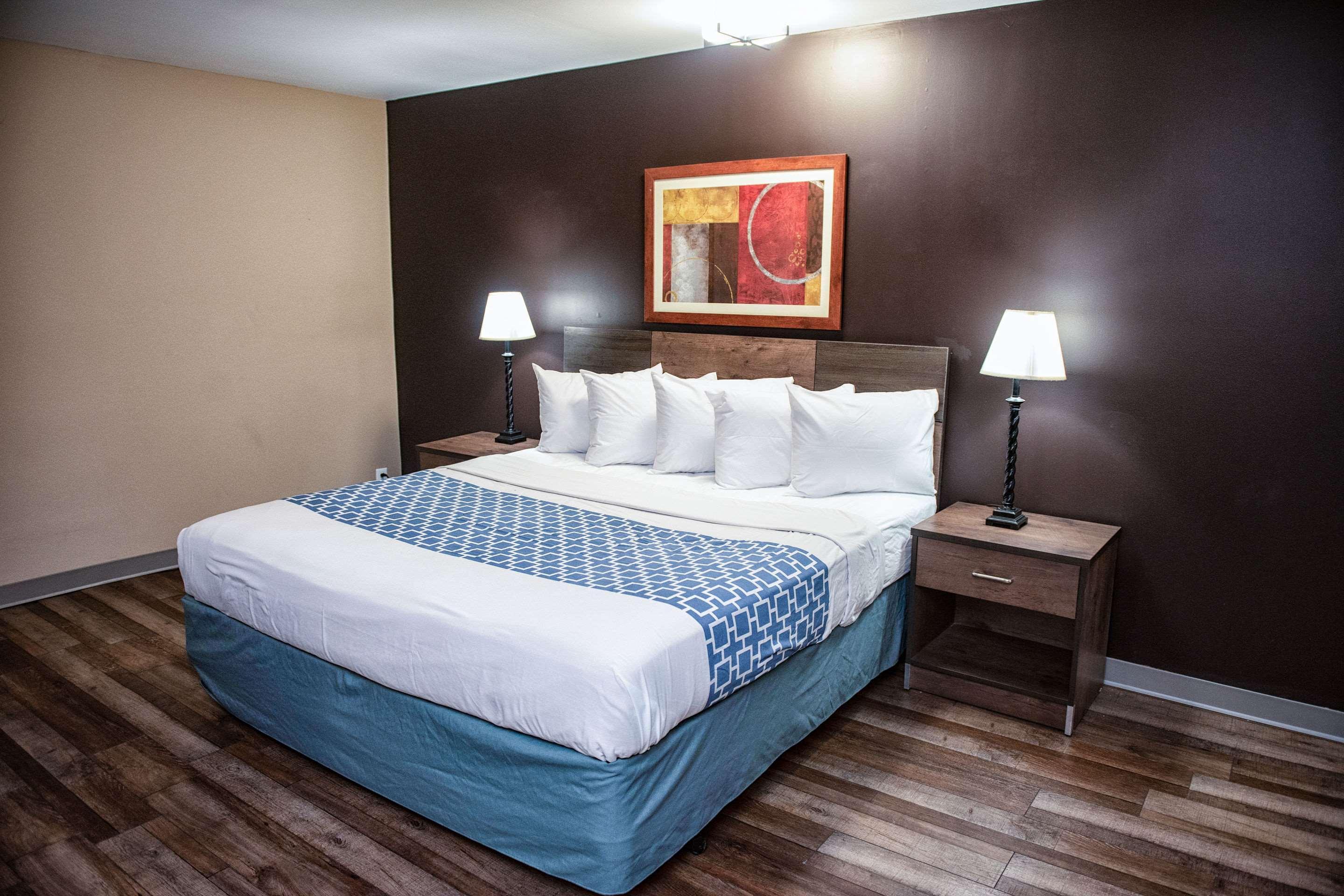 Suburban Studios Charlotte-Ballantyne Ngoại thất bức ảnh