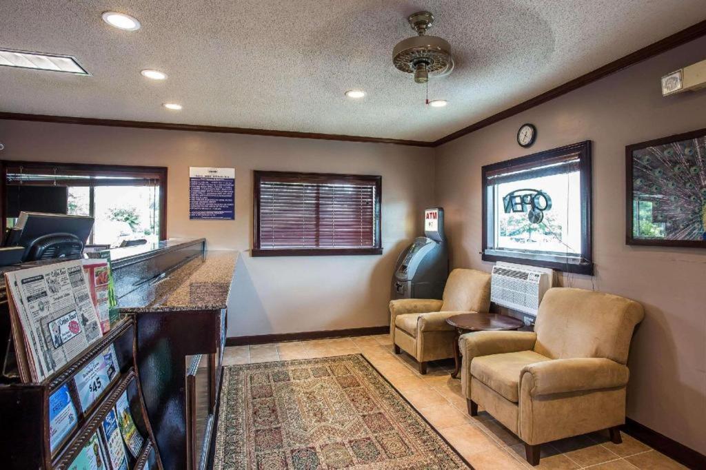 Suburban Studios Charlotte-Ballantyne Ngoại thất bức ảnh