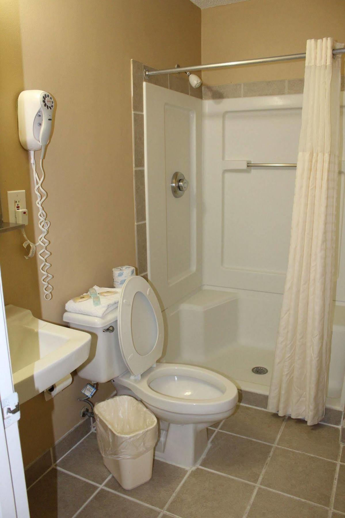 Suburban Studios Charlotte-Ballantyne Ngoại thất bức ảnh